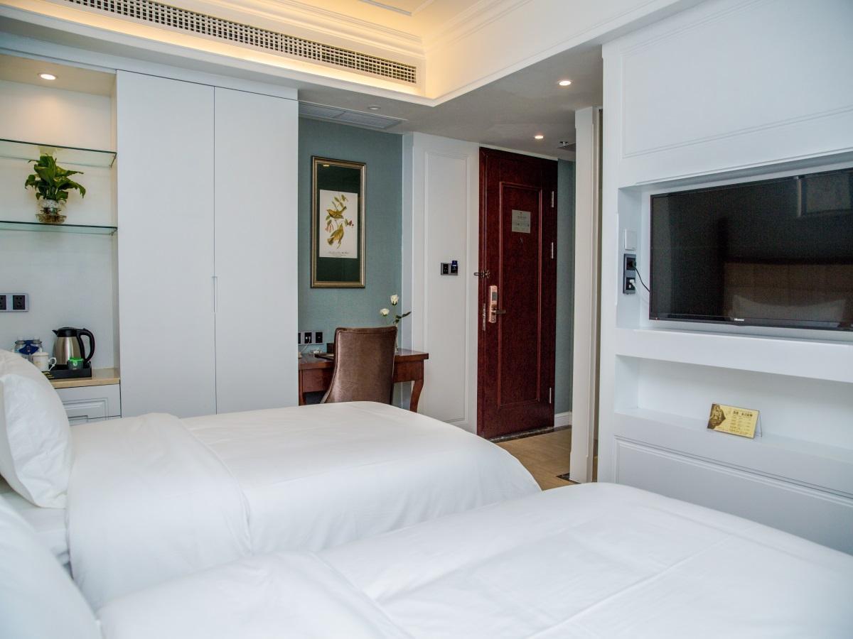 Chengdu Theme Hotel Exterior photo