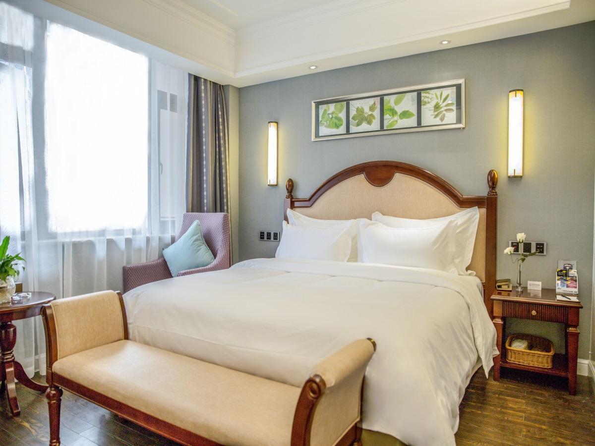 Chengdu Theme Hotel Exterior photo
